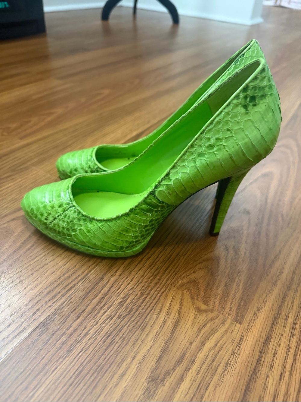 Lauren Ralph Lauren Kailee lime green snakeskin pointed-toe stiletto pumps 8 - Picture 3 of 6